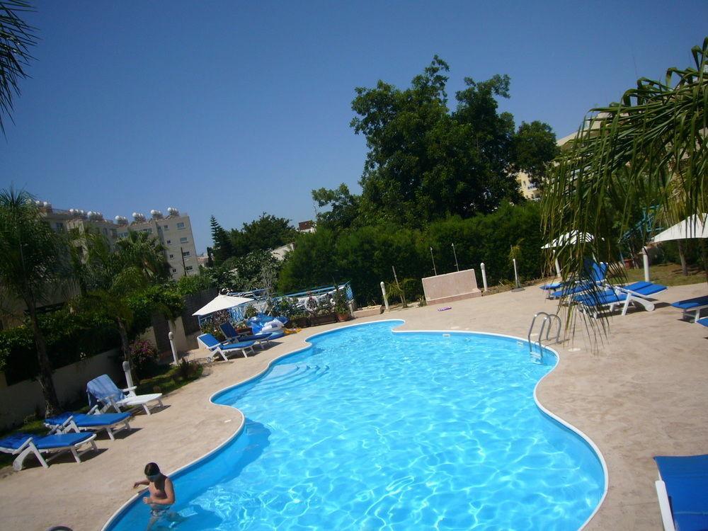 Blue Oasis Gardens Daire Limasol Dış mekan fotoğraf